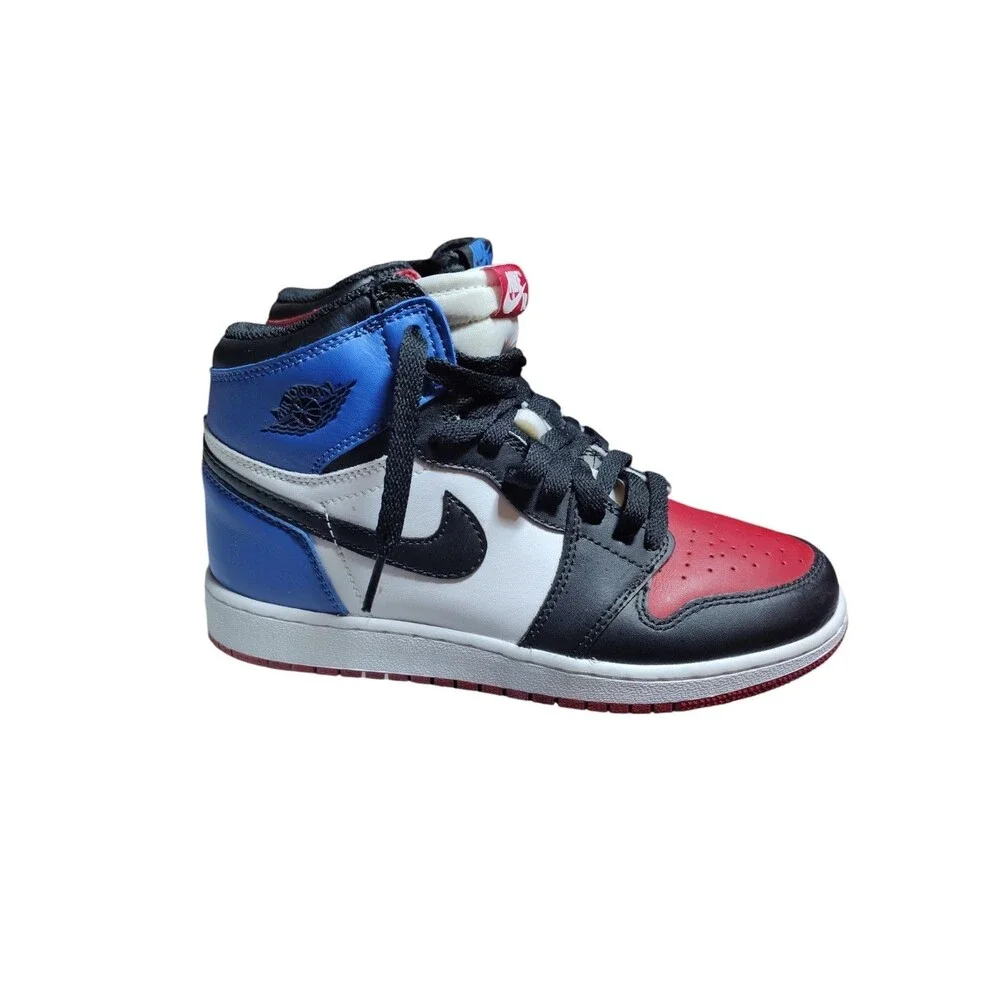 AIR JORDAN RETRO 1 HIGH TOP  3 GS SNEAKERS Size 6.5 Youth/8 Women's    56